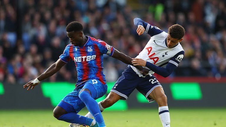 Crystal Palace beats Tottenham and secures first Premier League victory