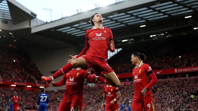 Liverpool beats Chelsea and maintains leadership of the Premier League