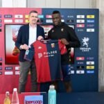 Official: Mario Balotelli is Genoa's new reinforcement