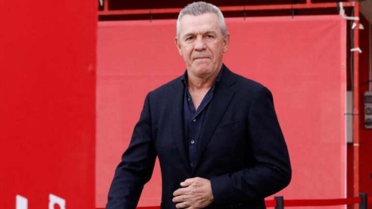 Javier Aguirre hospitalized ahead of clash with the US