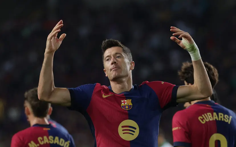 Lewandowski close to renewing, Gyokeres leaves Barcelona