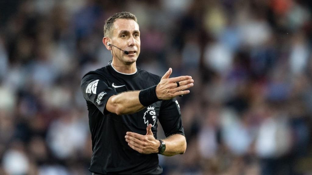 English referee suspended for insulting Liverpool and Klopp: "he is sh***"