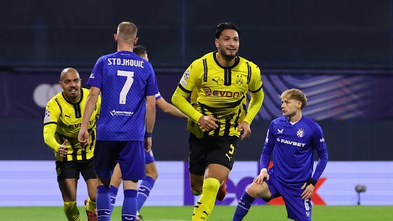 Borussia Dortmund beats Dinamo Zagreb and jumps to fourth place