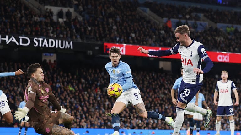 Manchester City is beaten by Tottenham in the Premier League