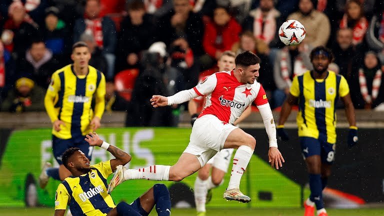 Fenerbahçe beat Slavia Prague after three consecutive games without a win in the Europa League