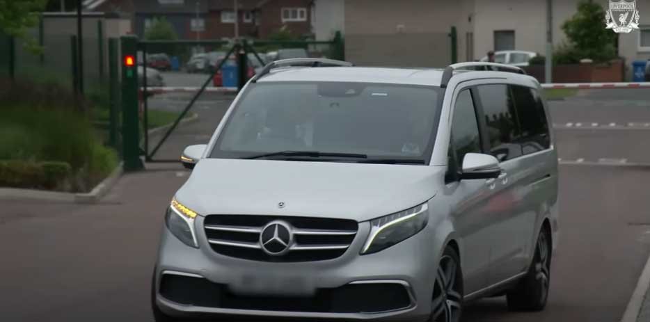 Arne Slot drives a Mercedes-Benz V-Class