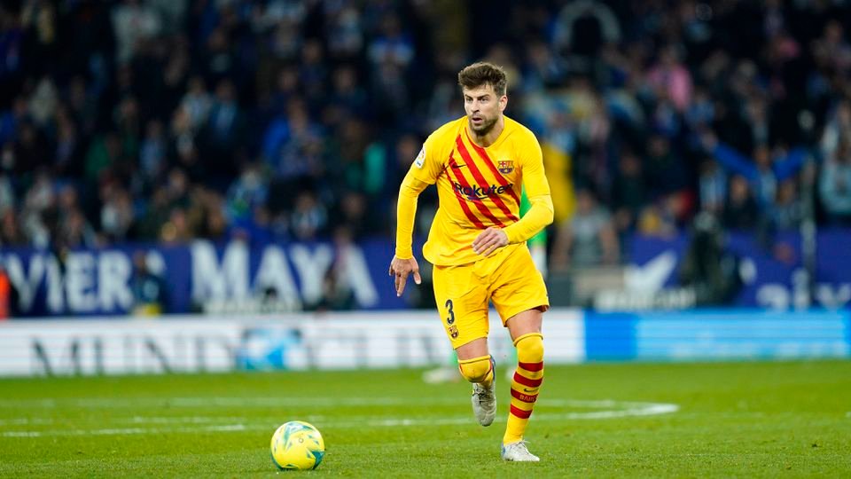 Piqué challenges Barcelona rivals with huge prize