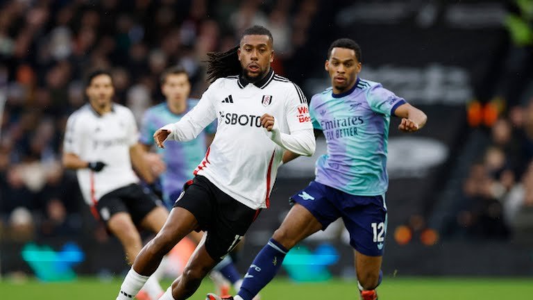 With a late goal disallowed, Arsenal draw with Fulham in the Premier League