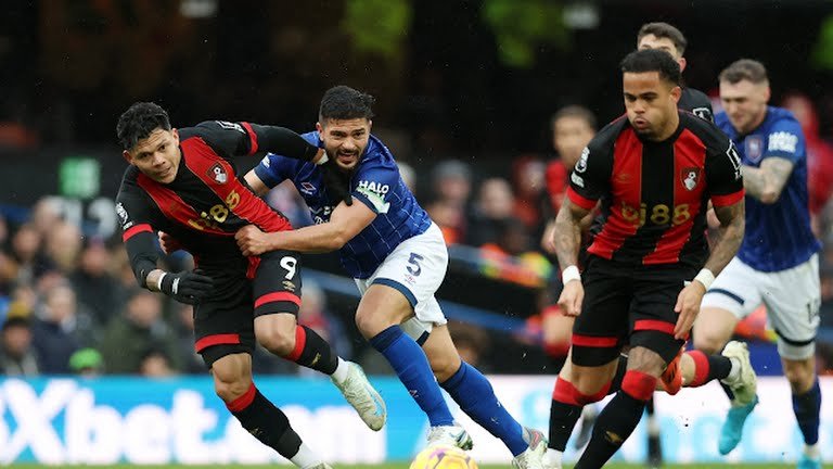 Bournemouth scores at 49 and beats Ipswich in a comeback