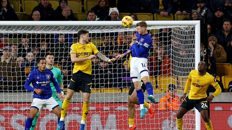 Wolverhampton lose to Ipswich in stoppage time