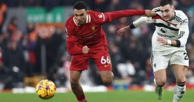 Van Dijk defends Alexander-Arnold: "He was not affected by speculation"