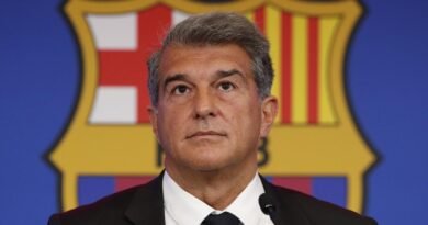 Barcelona president is moved by Olmo's "suffering" over registration