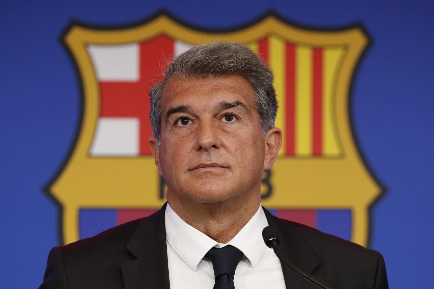 Barcelona president is moved by Olmo's "suffering" over registration